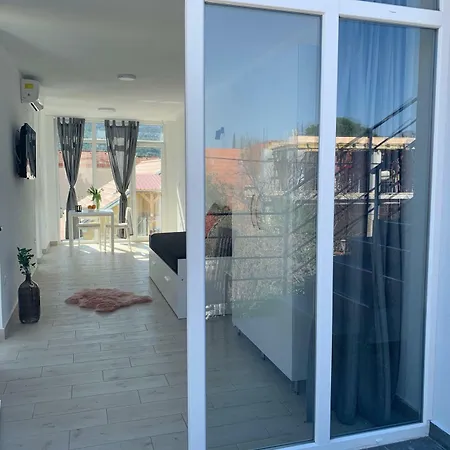 Modern Day Apartman