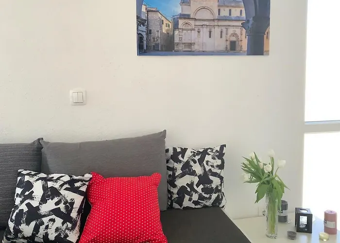 Apartment Modern Day